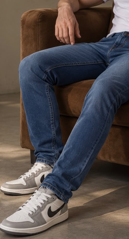 913 - Pantalón Corte Slim Azul Claro