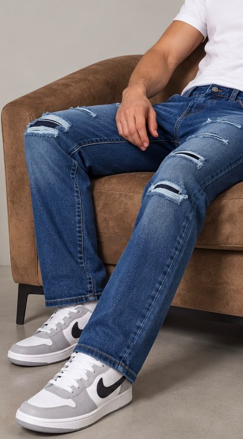 908 - Pantalón Corte Recto Rasgado